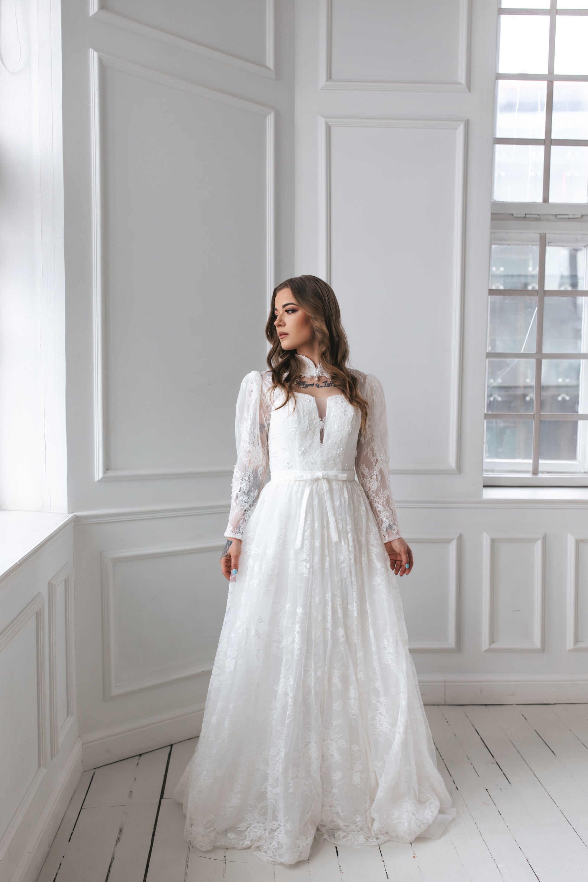 Vintage Lace Gown With Pearls Dreamydresshouse Vintage Lace Gown With Pearls Dreamydresshouse